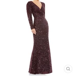 MAC DUGGAL PUFF SHOULDER SEQUINED SURPLICE
GOWN